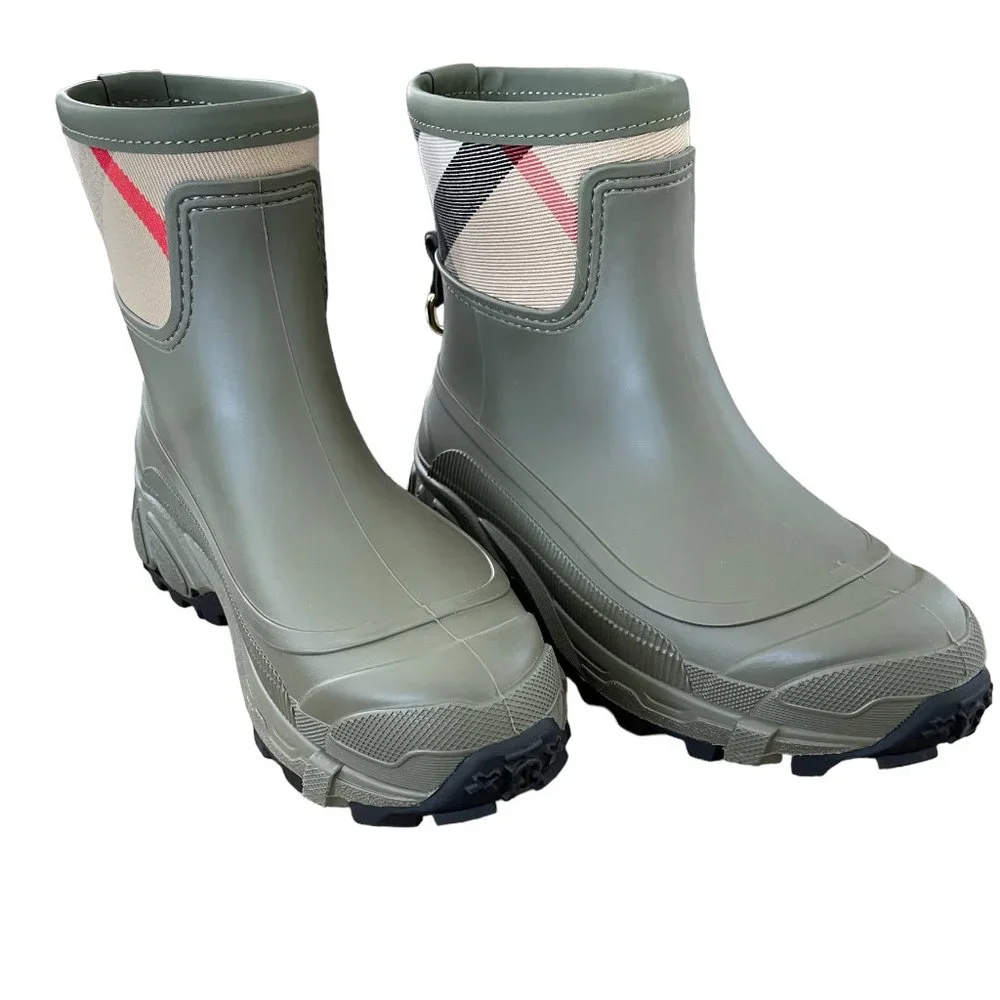 BURBERRY WOMEN'S RYAN CHECK FERN GREEN RUBBER RAIN BOOTS - Picture 7 of 16